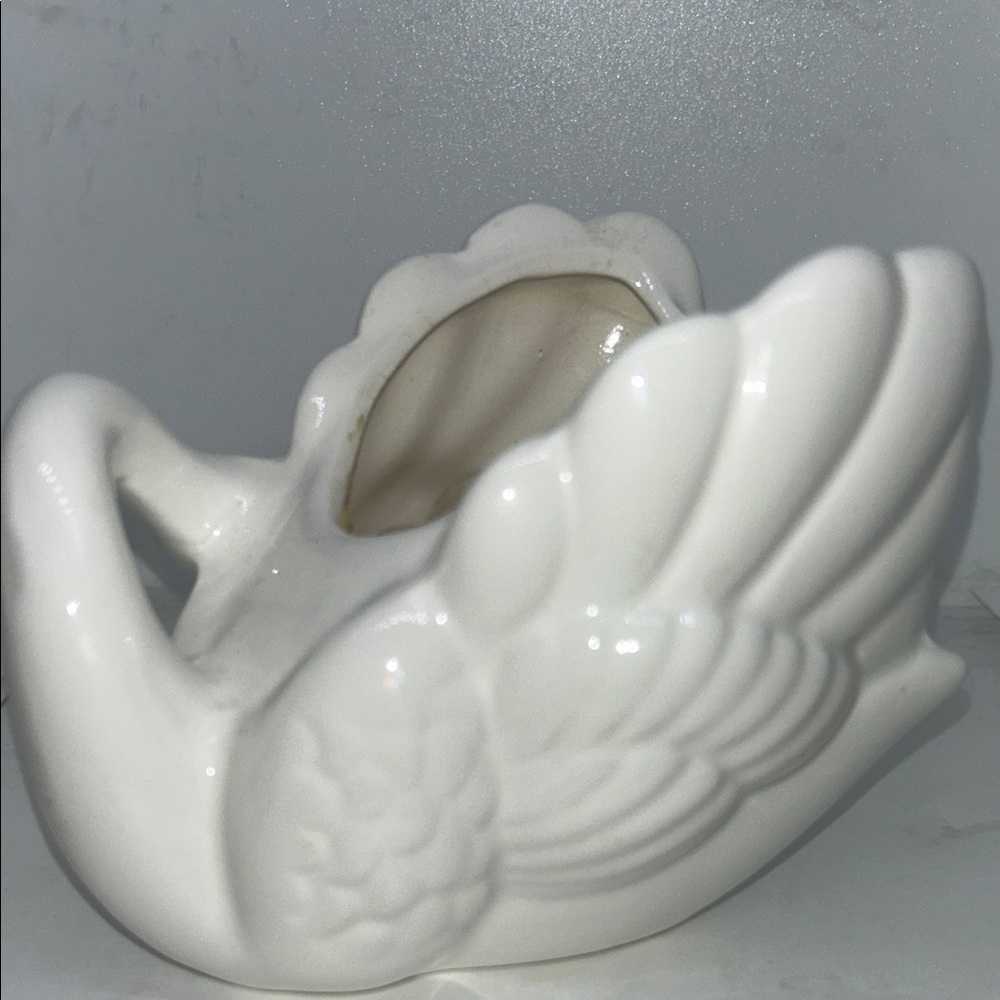 Omnibus by Fitz and Floyd White Ceramic Swan Decorative Vase and Planter 1983 - Picture 3 of 7